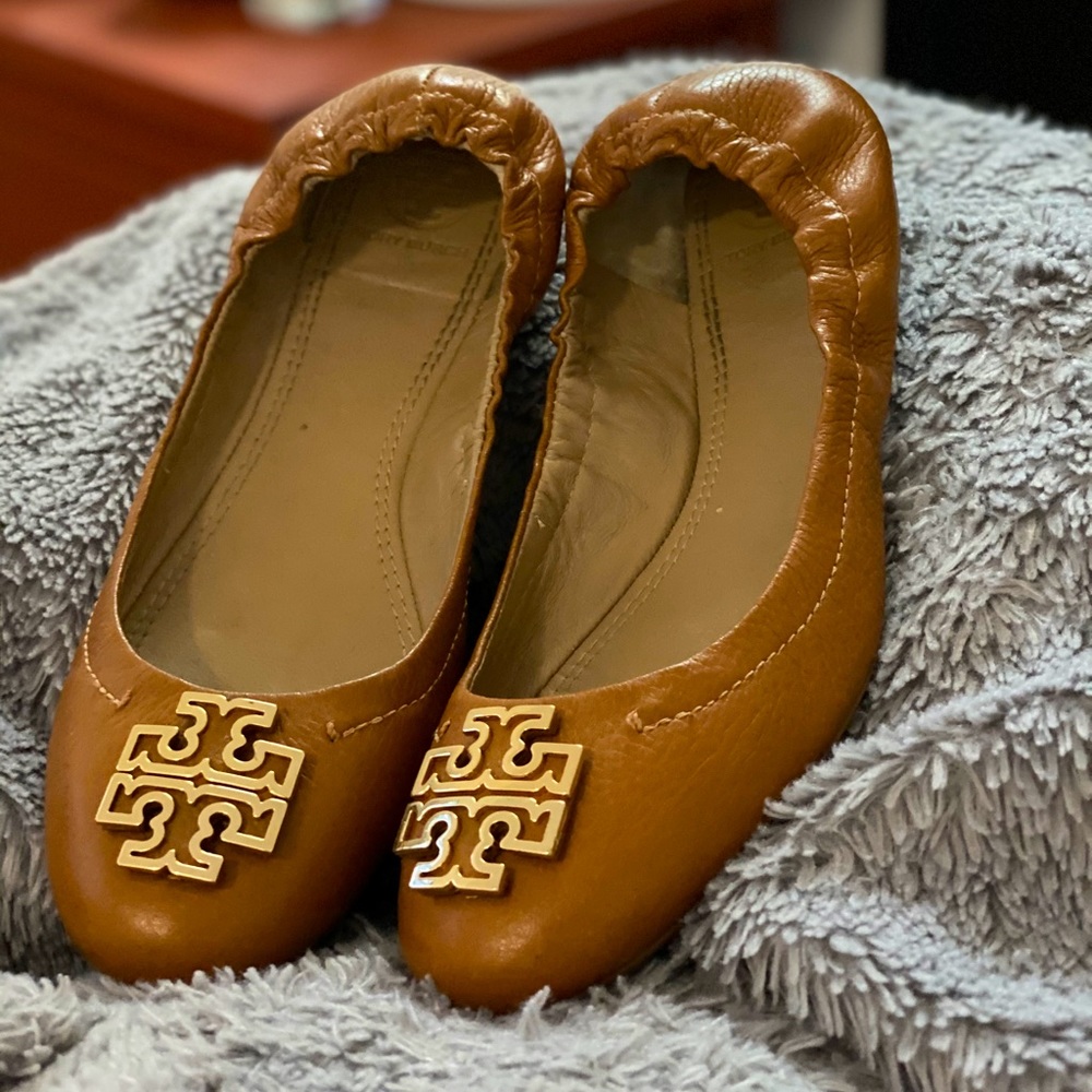 💝SOLD💝Tory Burch Flats size 7M (fits size 6)
